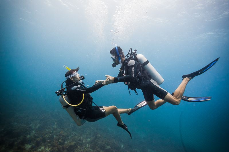 Here's how you can learn to scuba dive in Jamaica - Couples Resorts