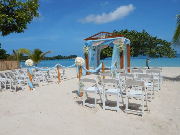 How to add personal touches to your destination wedding - Couples Resorts