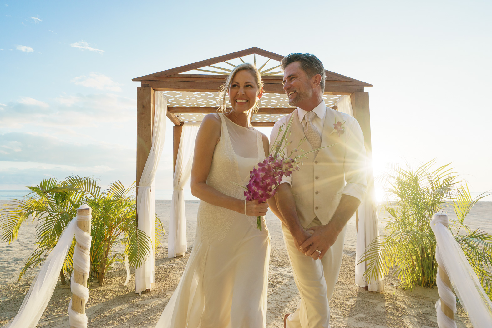 How to Plan a Beach Wedding in Jamaica - Couples Resorts