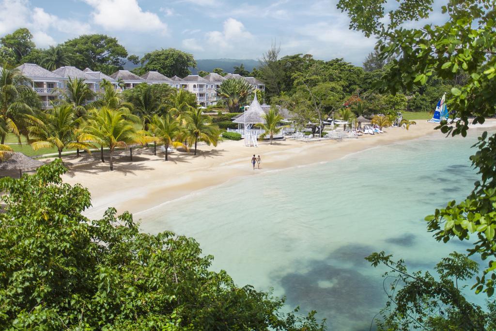 Best Beaches in Ocho Rios - Couples Resorts