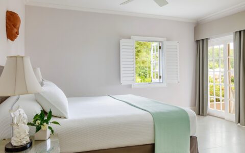 One Bedroom Beachfront Suite, Couples Sans Souci